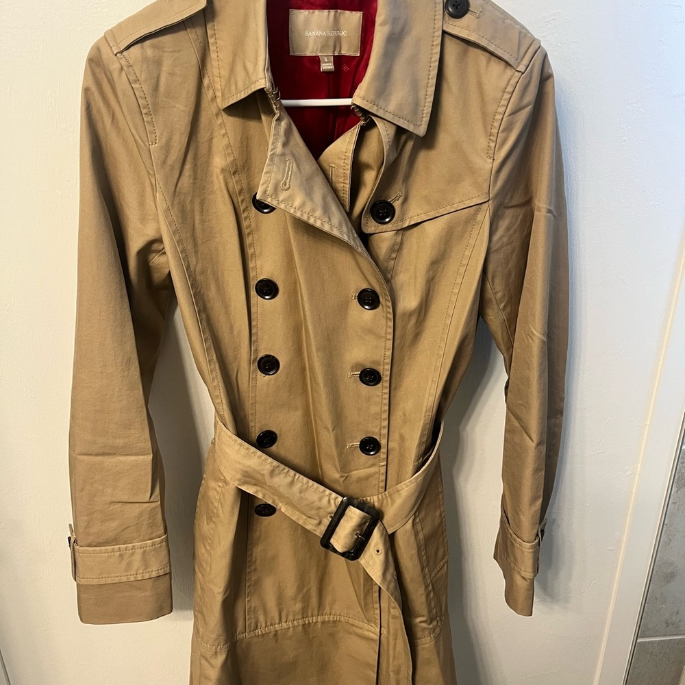 Banana Republic khaki ruffle trenchcoat-size SMALL